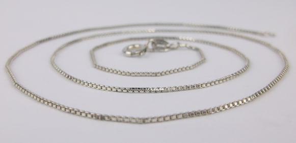 Stunning Vintage Italian Sterling Silver Box Chain Necklace 19"