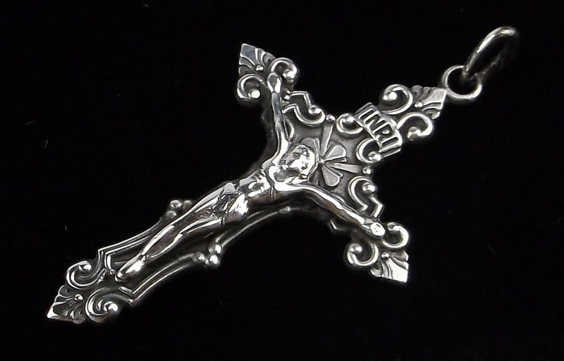 Mint Vint 1950s Sterling Silver Catholic Crucifix Pendant (1 of 2)