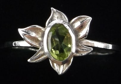 New Sterling Silver Peridot Blooming Lotus Ring 8