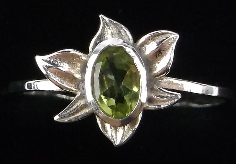 New Sterling Silver Peridot Blooming Lotus Ring 8 (1 of 2)
