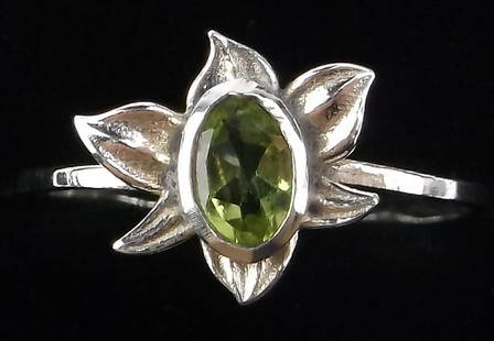 New Sterling Silver Peridot Blooming Lotus Ring 8: Solid Sterling Silver Guaranteed, in Brand New Never Worn Condition.