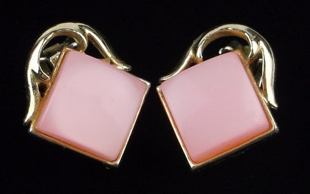 Gorgeous Vintage 1950s Lucite Earrings