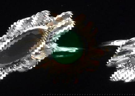 New Sterling Silver Green Chalcedony Flower Ring 8: Solid Sterling Silver Guaranteed, in Brand New Never Worn Condition.