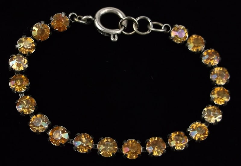 Mint Vintage 1960s Aurora Borealis Rhinestone Bracelet 7.5" (1 of 2)