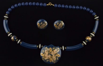 Stunning Vint 1970s Japan Lucite Necklace Earrings Set 22"