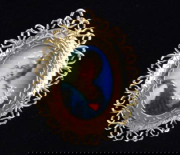 INCREDIBLE 14kt Gold Hand Painted 1950s Cameo Brooch 11.28g: An Incredible Vintage 1950s Very Heavy Solid 14kt Gold Hand Painted Designer Cameo Brooch Pendant. This brooch is absolutely flawless, and a timeless treasure that you can pass down for generations.