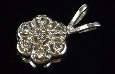 Mint vintage 14kt White Gold Diamond Pendant 1.03g: 14kt gold in excellent condition