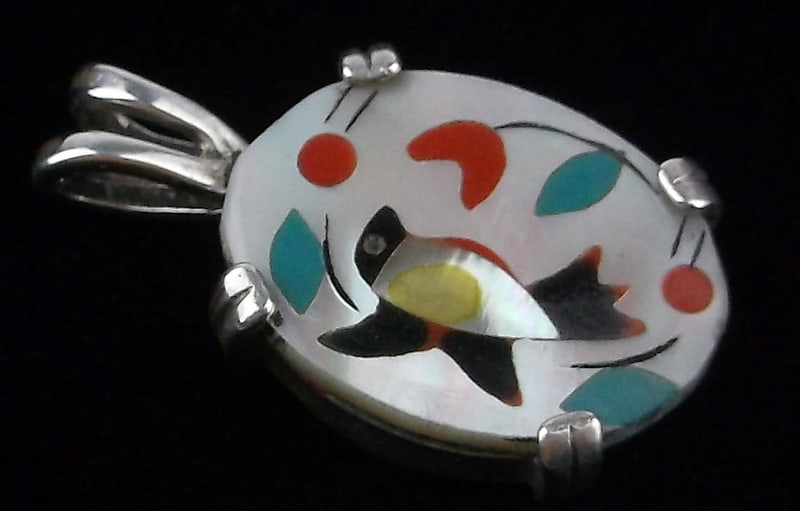 Mint Vintage 1960s Zuni Sterling Silver Inlay Bird Pendant (1 of 3)