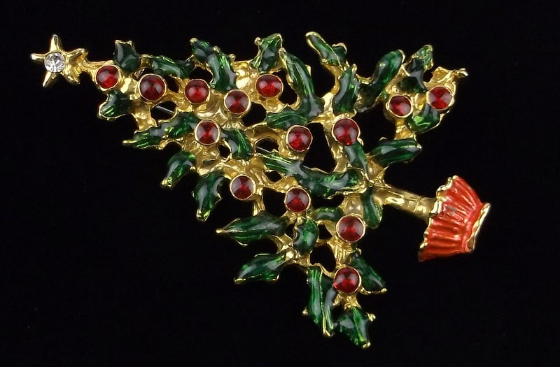 Mint Vintage Enameled Rhinestone Christmas Tree Brooch: Mint Condition, In Like New Condition, Perfect
