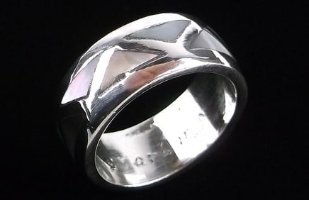Mint 1960s Navajo Dennis Ramone Sterling Silver MOP Ring 5.25