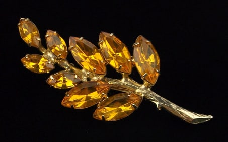 Mint Vintage 1960s Rhinestone Brooch