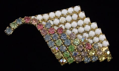 Mint Vintage 1960s Rhinestone Brooch