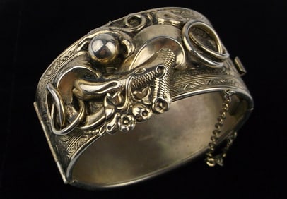 Gorgeous Antique 1940s Marino Hinged Bracelet 7.25" Ornate