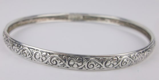 Mint 1950s Sterling Silver Vines Flower Bangle Bracelet 8"