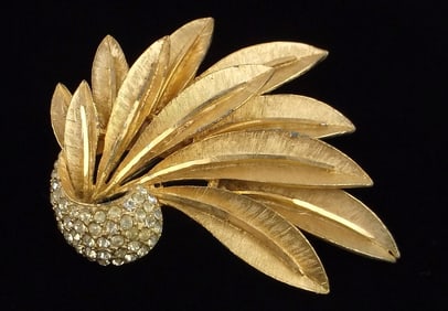 Mint Big Vintage 1950s Capri Rhinestone Brooch