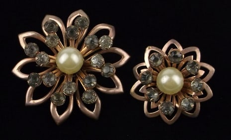 Stunning Vintage 1960s Faux Pearl Rhinestone Brooch Set