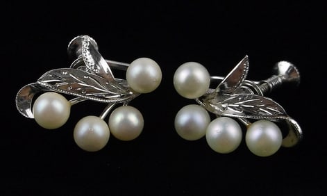 Stunning Vintage 1950s Sterling Silver Pearl Earrings