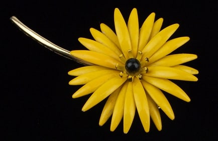 Mint Vintage 1960s Crown Trifari Enameled Sunflower Brooch