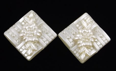 Mint Vintage 1940s Celluloid Fur Clip Brooch Set