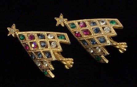 Mint Vintage 1960s Rhinestone Christmas Tree Earrings