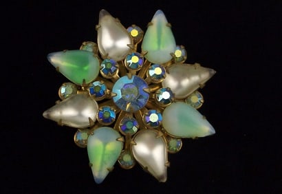 Stunning Vintage 1950s Rhinestone Star Brooch