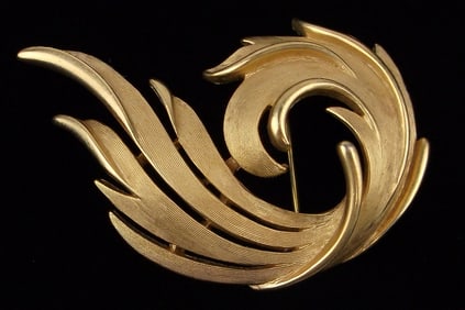 New Vintage 1960s Crown Trifari Brooch