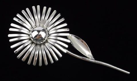 New Vintage 1960s Sunflower Daisy Brooch