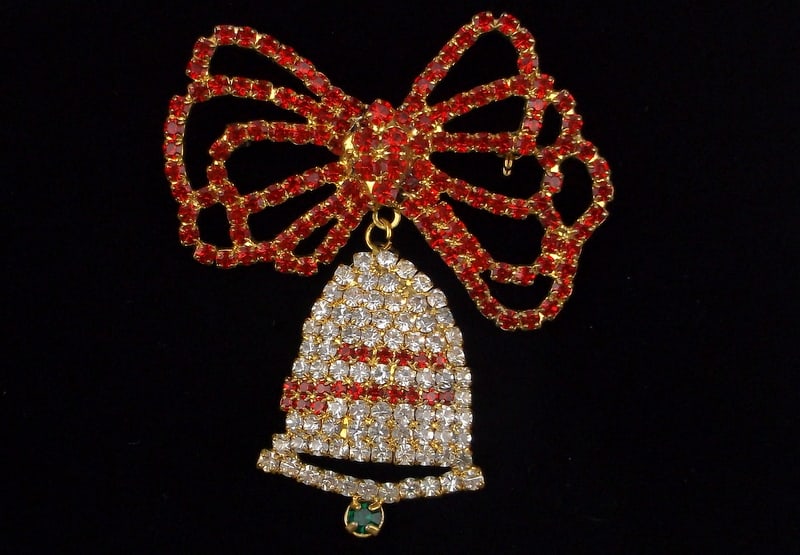 Mint Vintage Big Rhinestone Christmas Bell Brooch: Mint Condition, In Like New Condition, Perfect