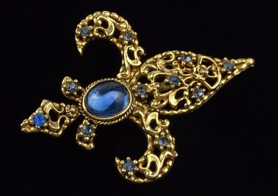 Mint Vintage 1960s Designer Rhinestone Fleur De Lis Brooch