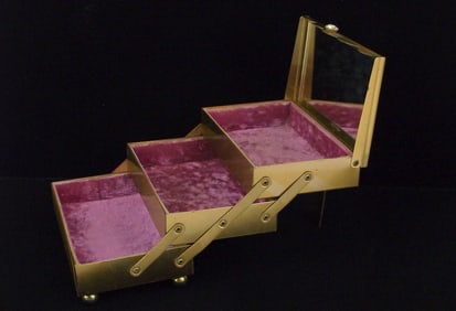 Mint 1940s Gold Tone Brand Accordion Jewelry Box