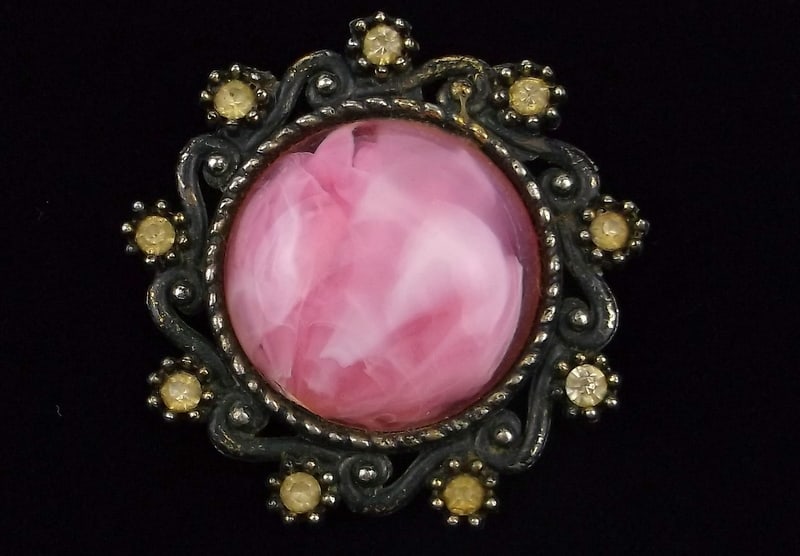 Stunning Vintage 1960s Lucite Rhinestone Brooch: excellent condition