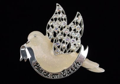 New Boxed Monet Rhinestone Dove Peace Christmas Brooch
