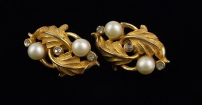 Gorgeous Vintage 1960s STAR Rhinestone Earrings