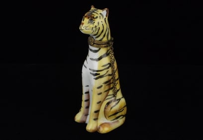 Mint Signed Limoges Peint Main Tall Cat Trinket Box
