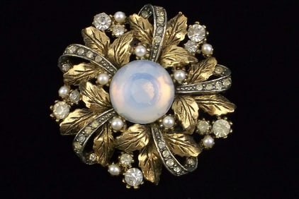 Mint Vintage 1960s ART Jelly Belly Rhinestone Brooch