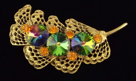 New Vintage 1960s Rhinestone Brooch