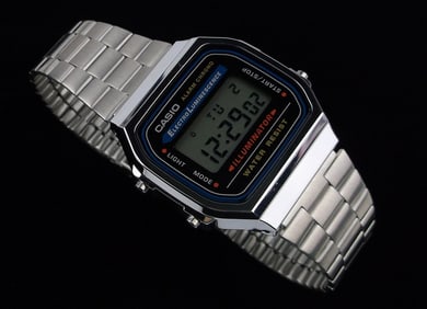 New Vintage Casio Illuminator Wristwatch Works Great