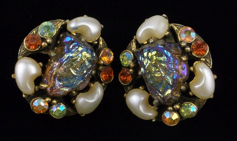 Gorgeous Vintage 1960s Florenza Rhinestone Earrings: excellent condition