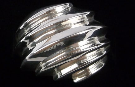 Big Mint Vintage Sterling Silver Design Ring 7