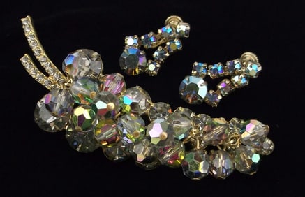 Big Mint Vintage 1950s Crystal Rhinestone Brooch Earrings Set