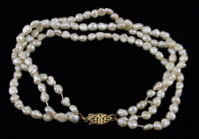 Stunning 1950s 14kt Gold 3 Strand Pearl Bracelet 7.75"