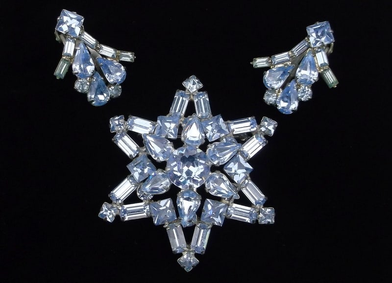 Mint Vint 1950s Designer Ice Blue Rhinestone Star Brooch Earrings: Mint Condition, In Like New Condition, Perfect