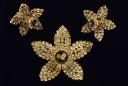 RARE Mint 1950s Hattie Carnegie Rhinestone Brooch Earrings Set