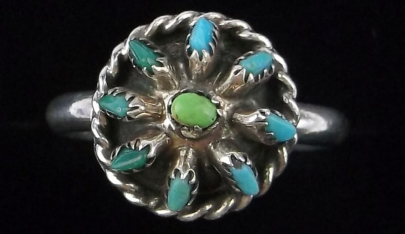 Mint Vintage 1950s Zuni Sterling Silver Turquoise Ring 6 (1 of 2)