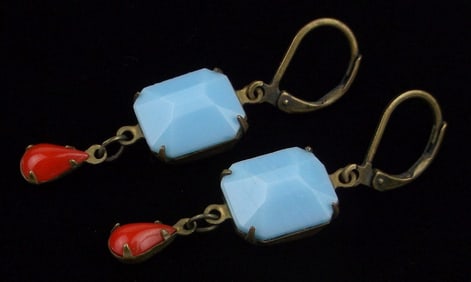 Stunning Antique 1940s Czech Glass Drop Earrings