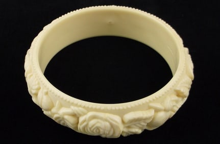 Big Mint Vint 1950s Celluloid Rose Bracelet 8"