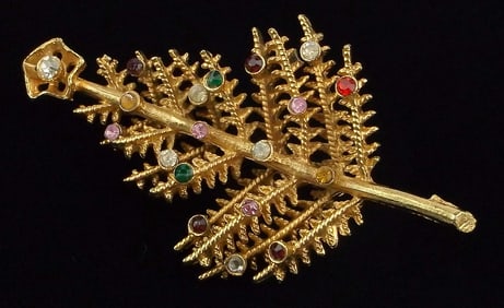 Mint Vintage 1960s Rhinestone Christmas Tree Brooch