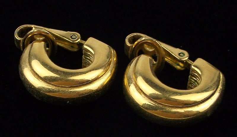 Stunning Vintage 1960s Crown Trifari Earrings (1 of 2)