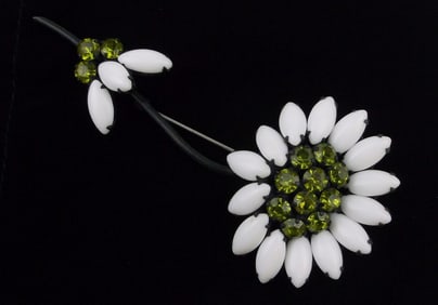 Big New Vintage 1950s Weiss Rhinestone Sunflower Brooch