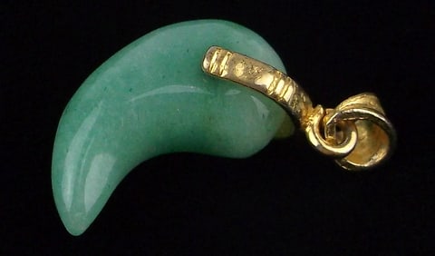 Stunning Vintage Genuine Jade Claw Pendant